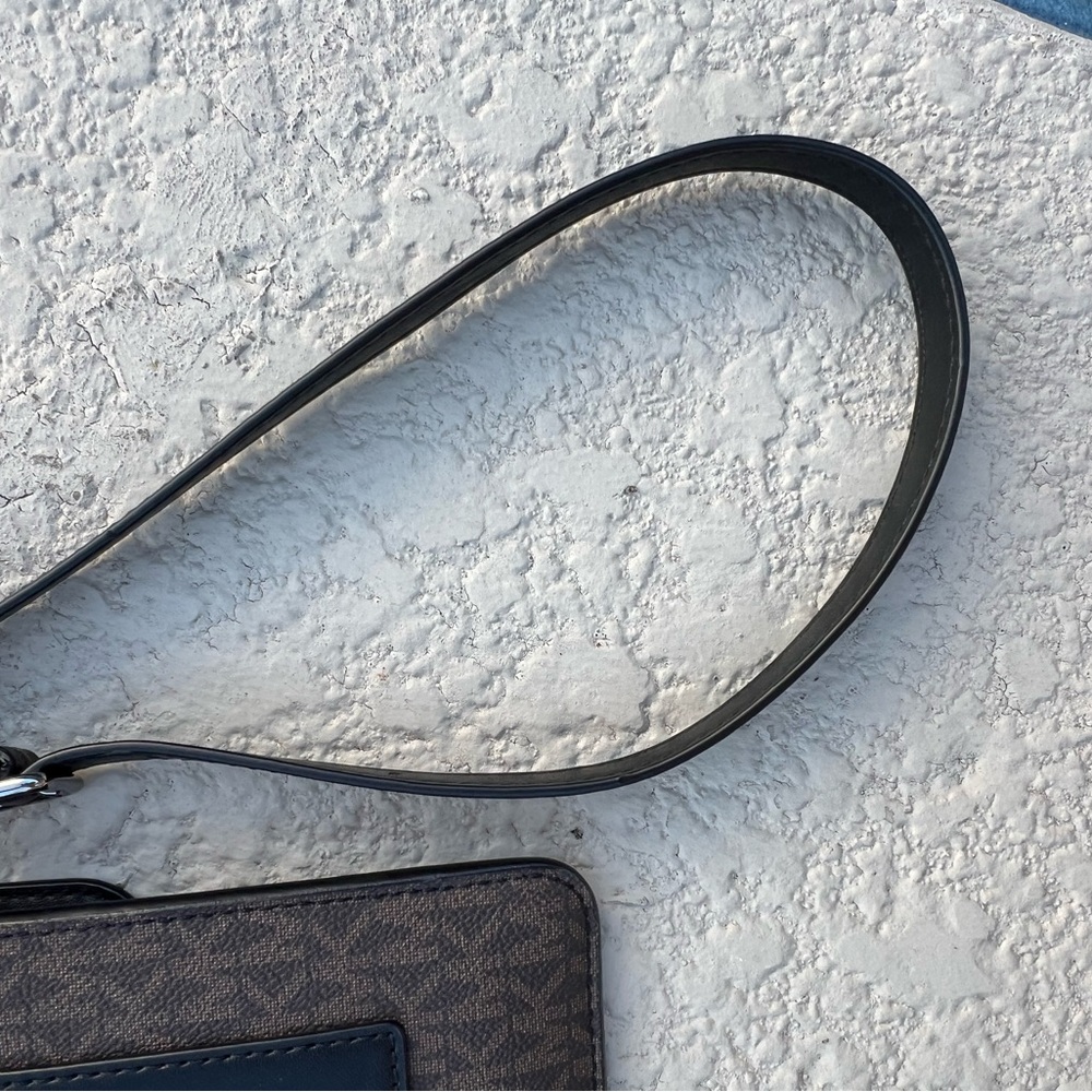 Michael Kors Signature Phone Sleeve handbag - Picture 8 of 15